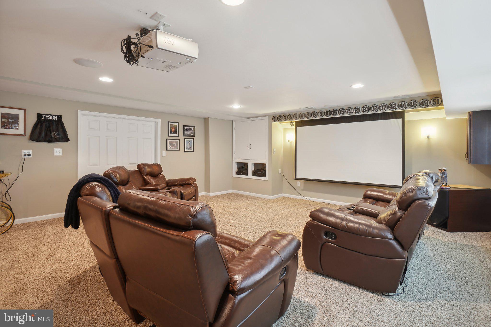 CAMERON CHASE - Residential