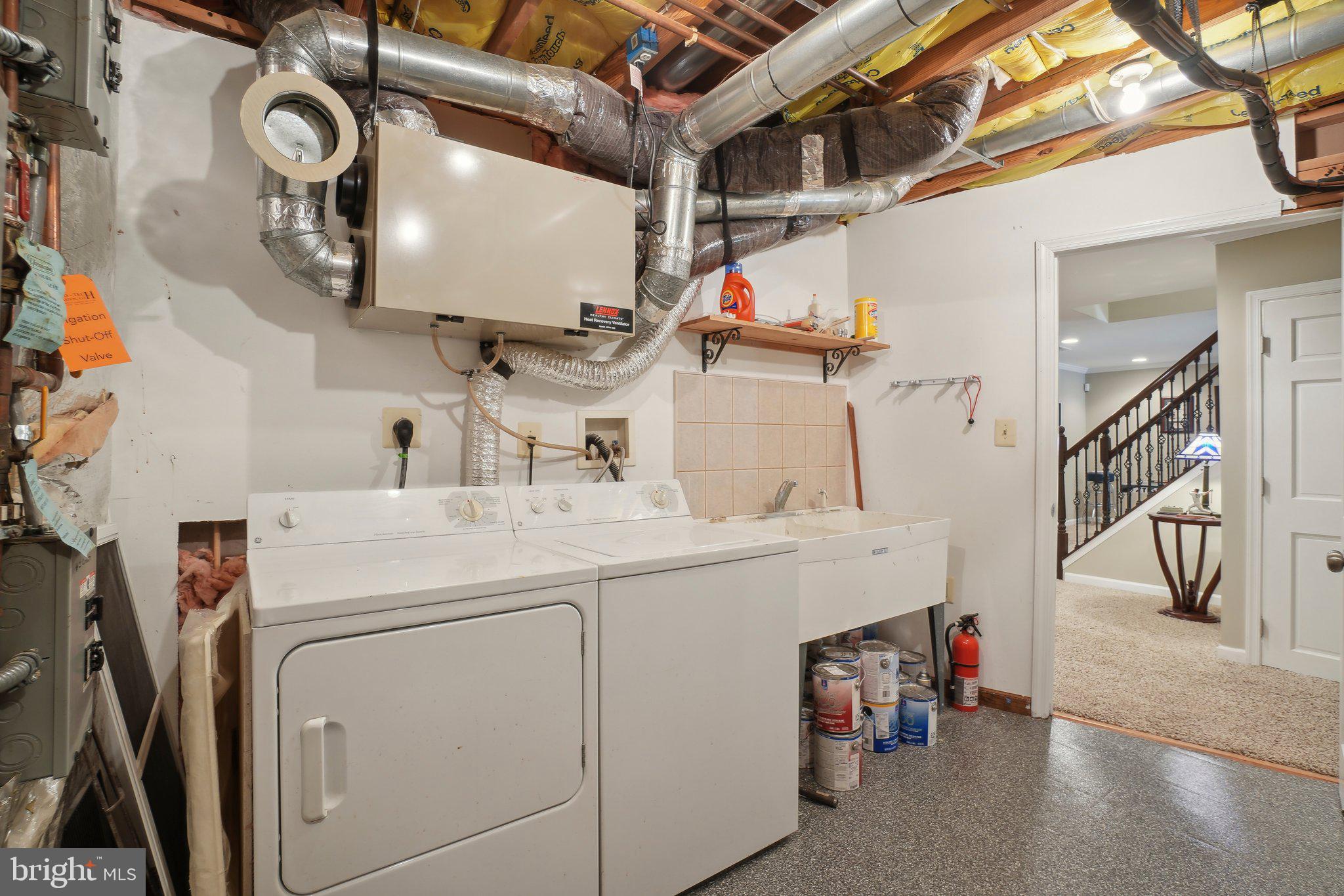 CAMERON CHASE - Residential