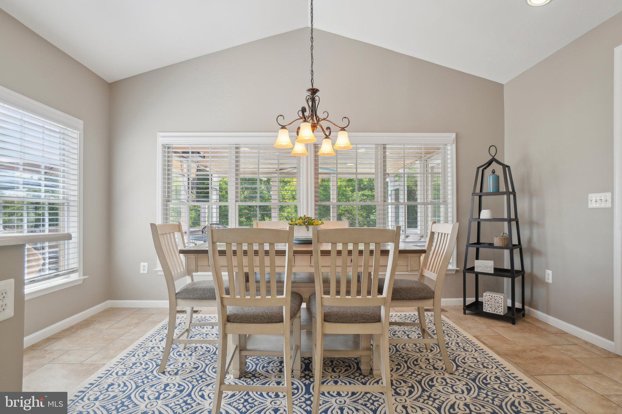 CAMERON CHASE - Residential