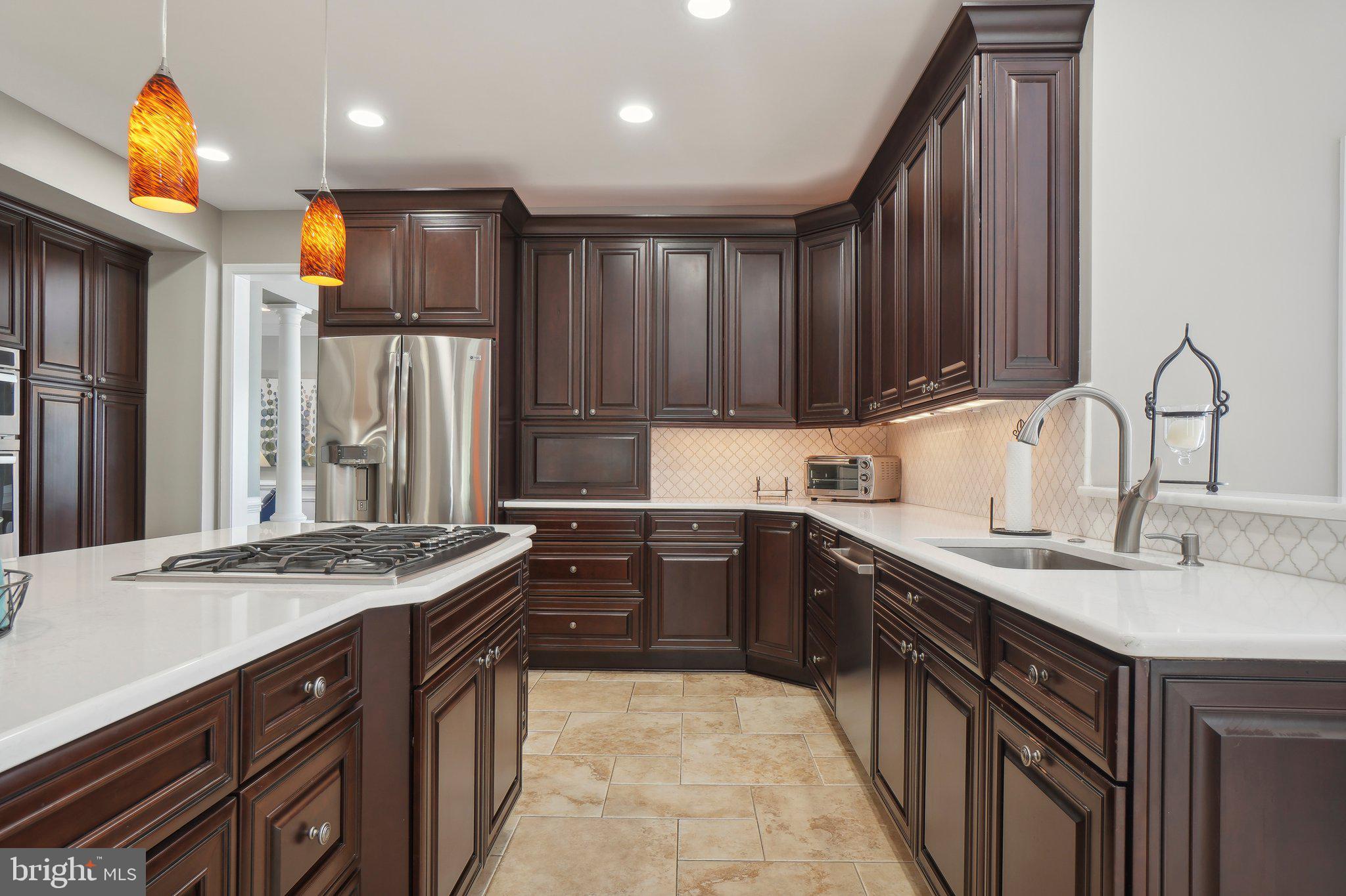 CAMERON CHASE - Residential