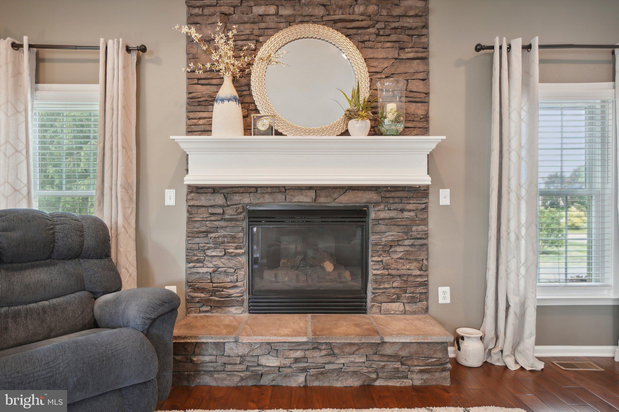 CAMERON CHASE - Residential