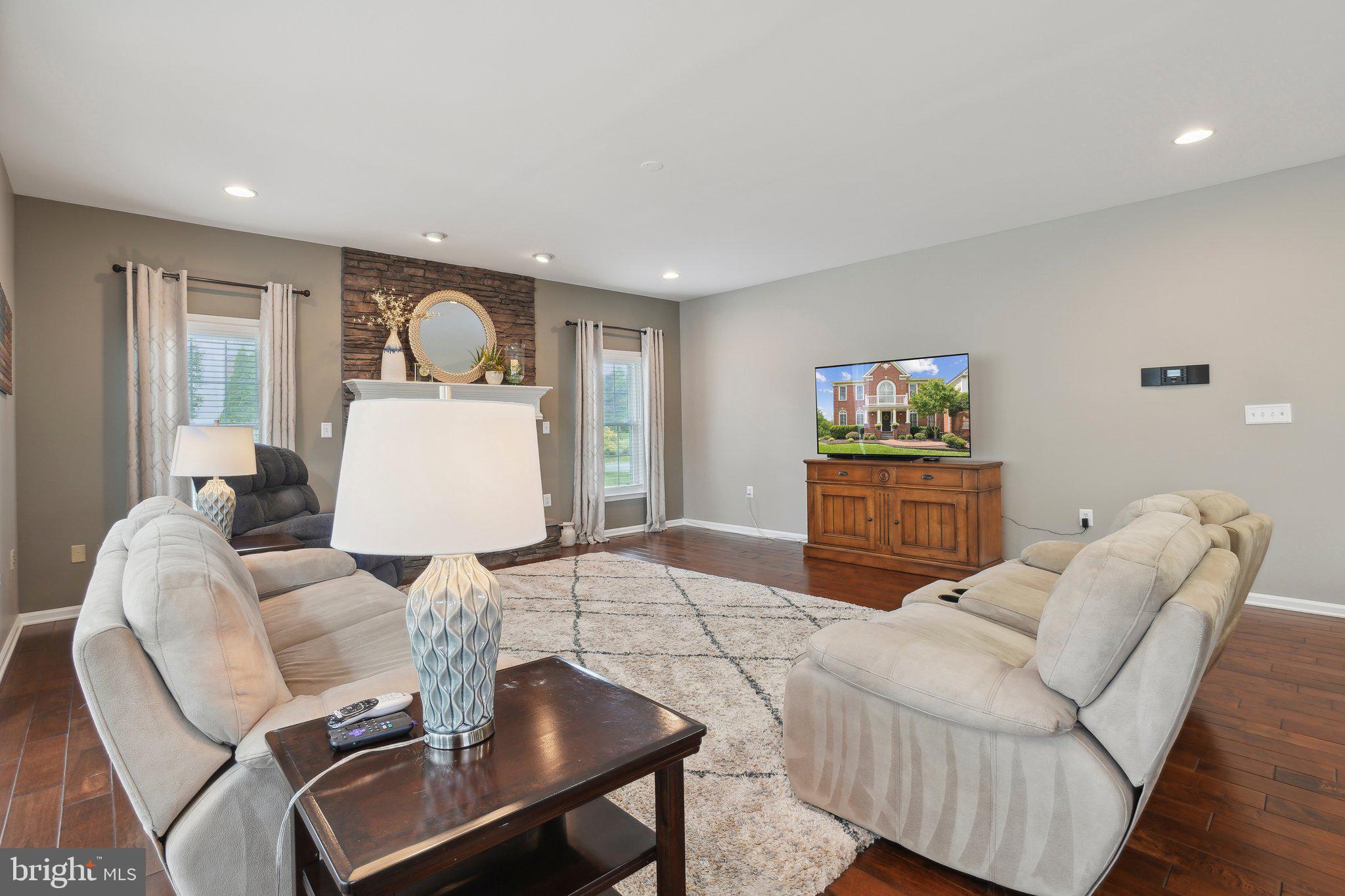 CAMERON CHASE - Residential