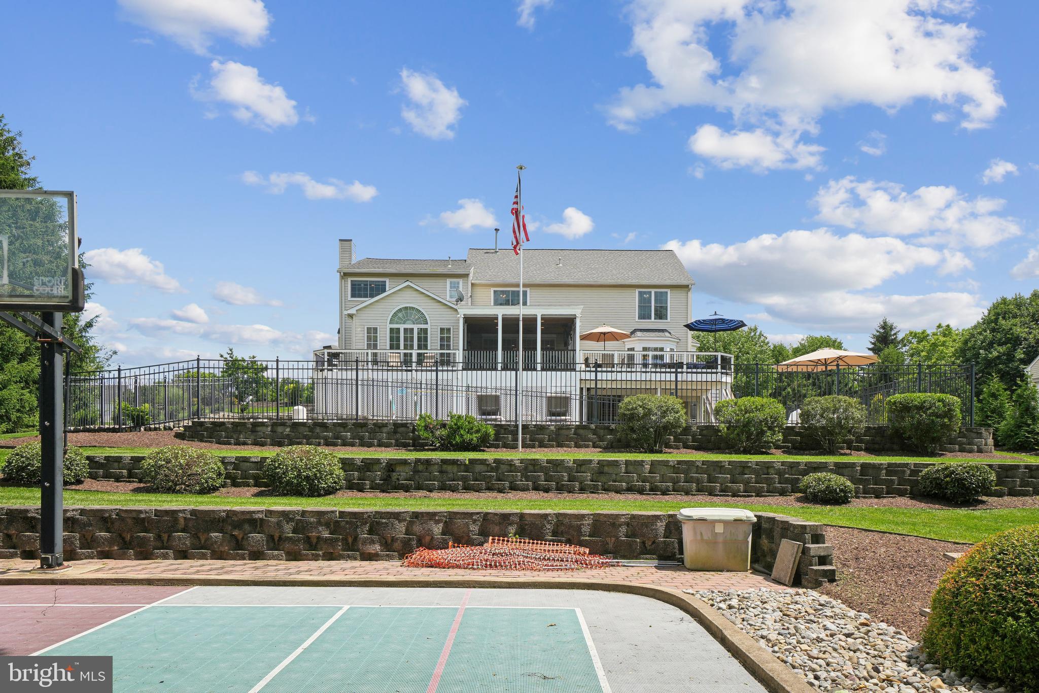 CAMERON CHASE - Residential