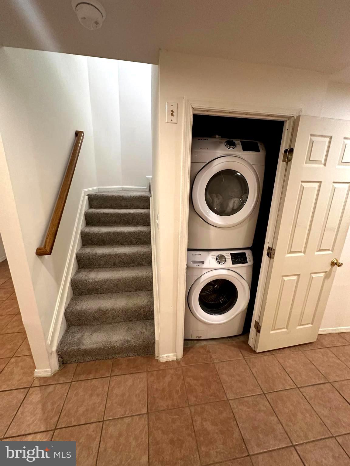 WILLOW CREEK - Residential Lease