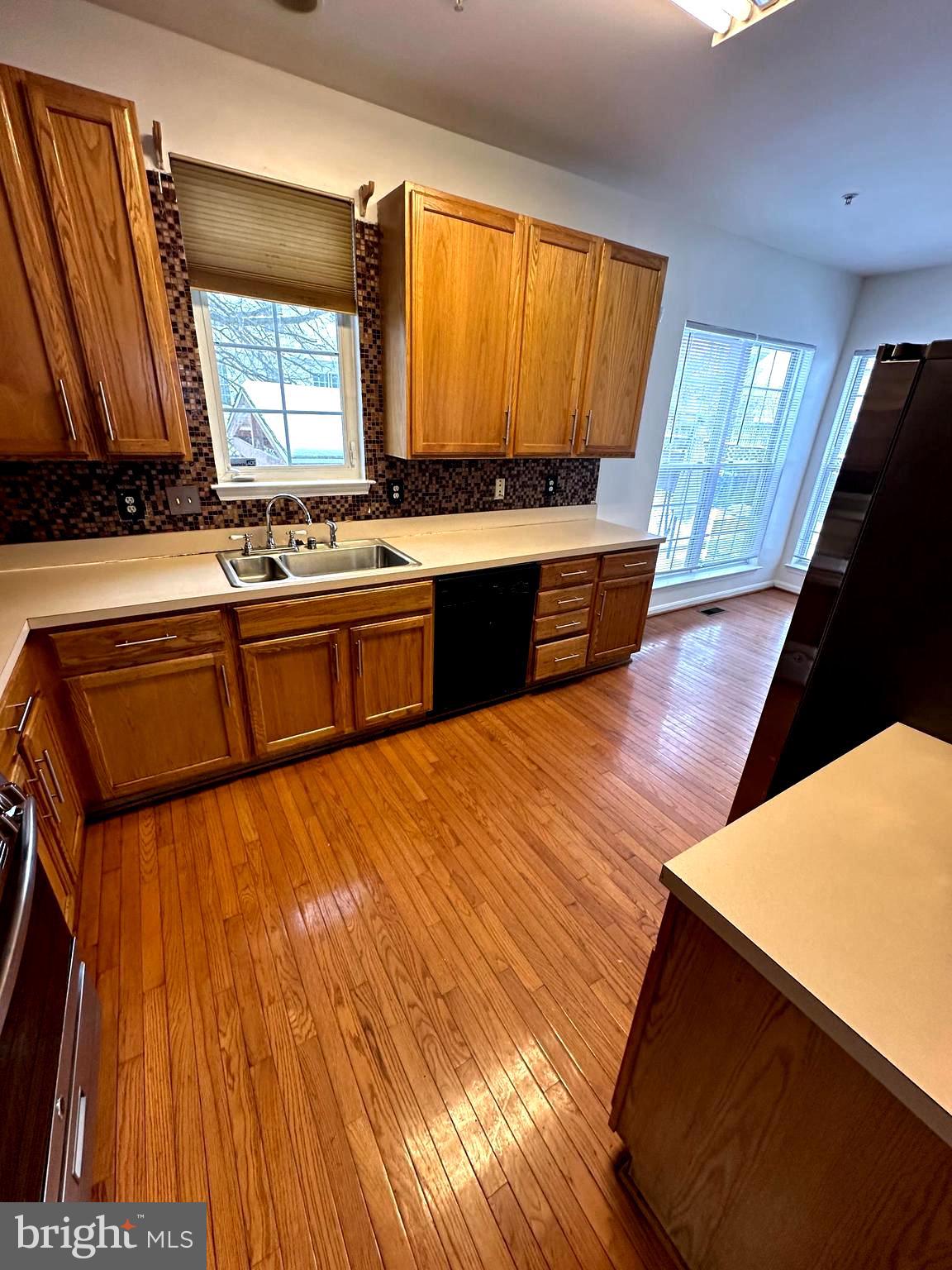 WILLOW CREEK - Residential Lease