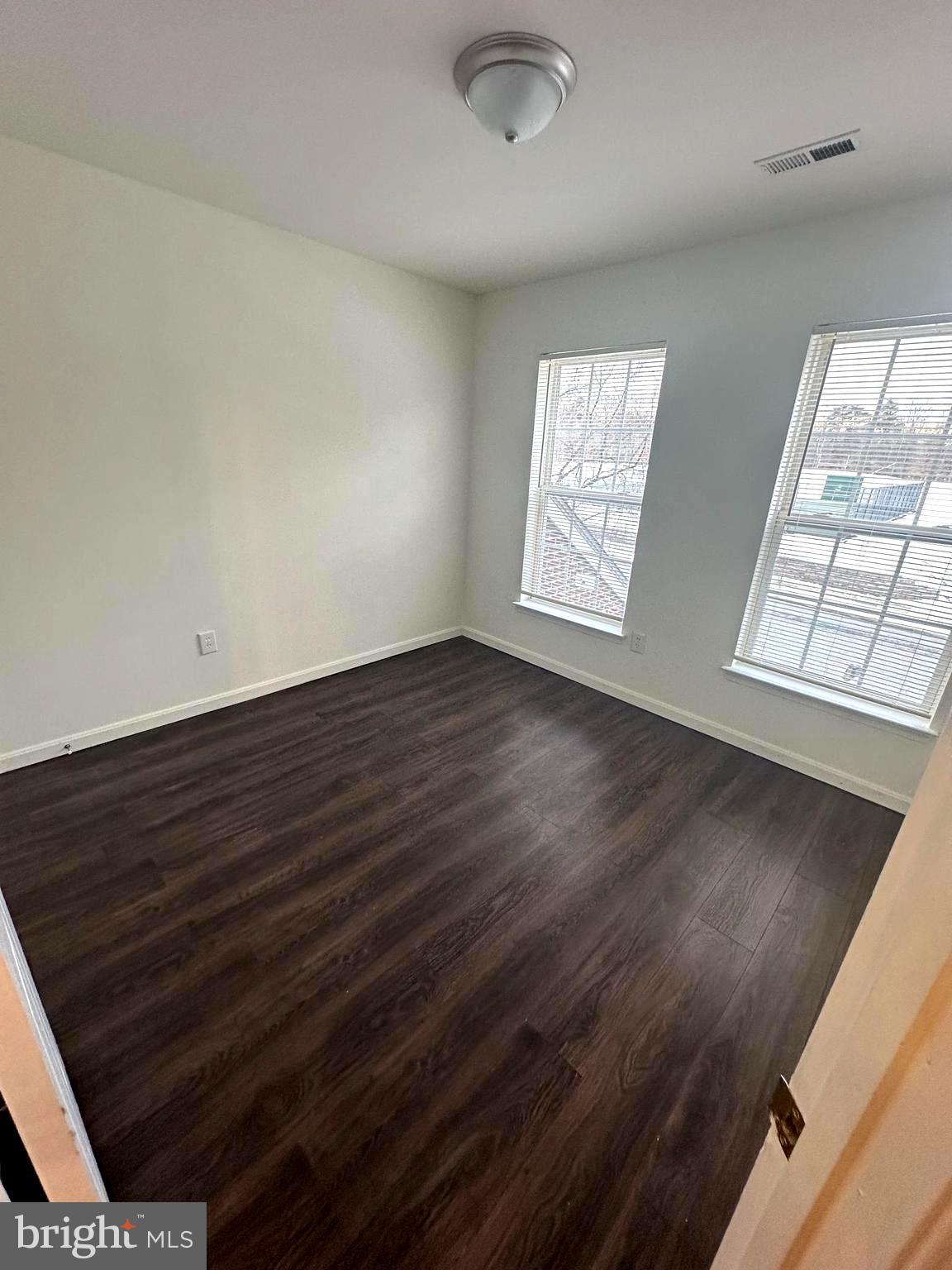 WILLOW CREEK - Residential Lease