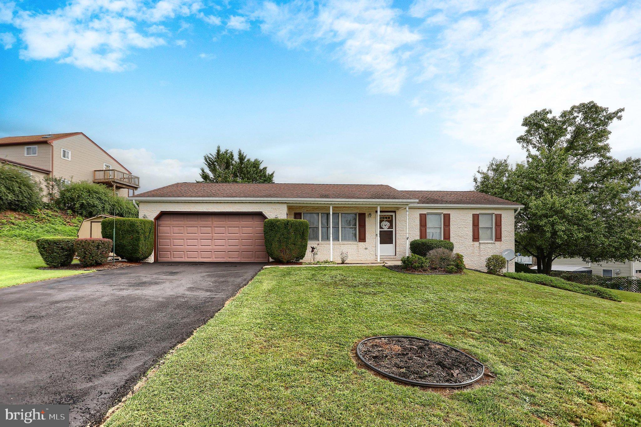 6 MEADOWVIEW DRIVE