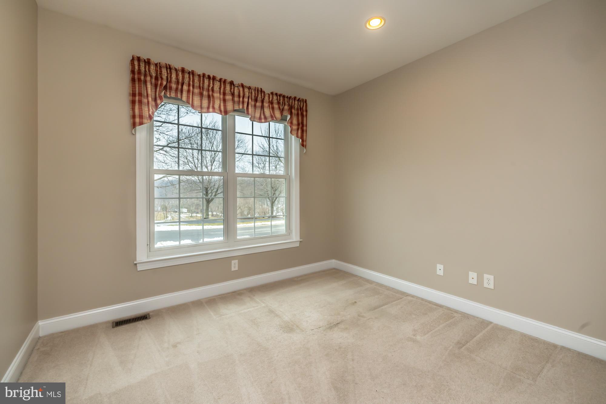 TRADITIONS AT INNI - Residential