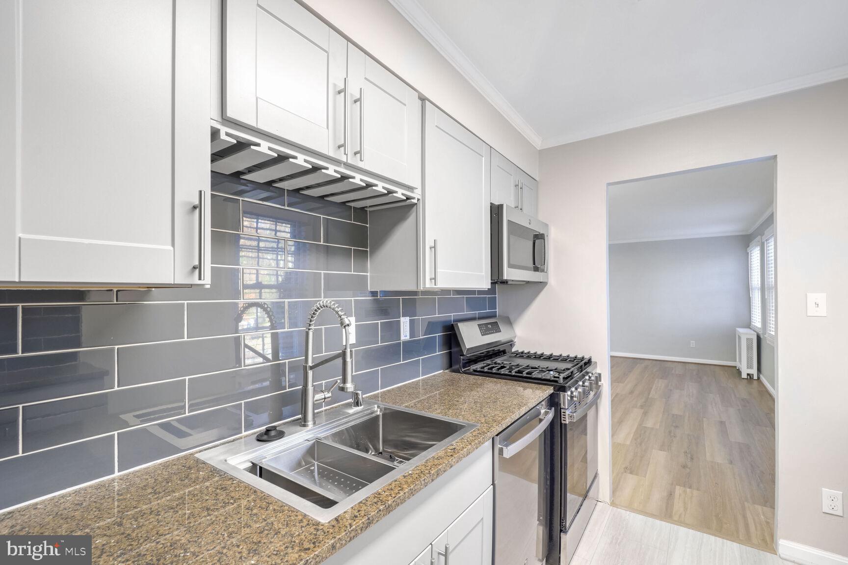 5114 COLUMBIA PIKE 6