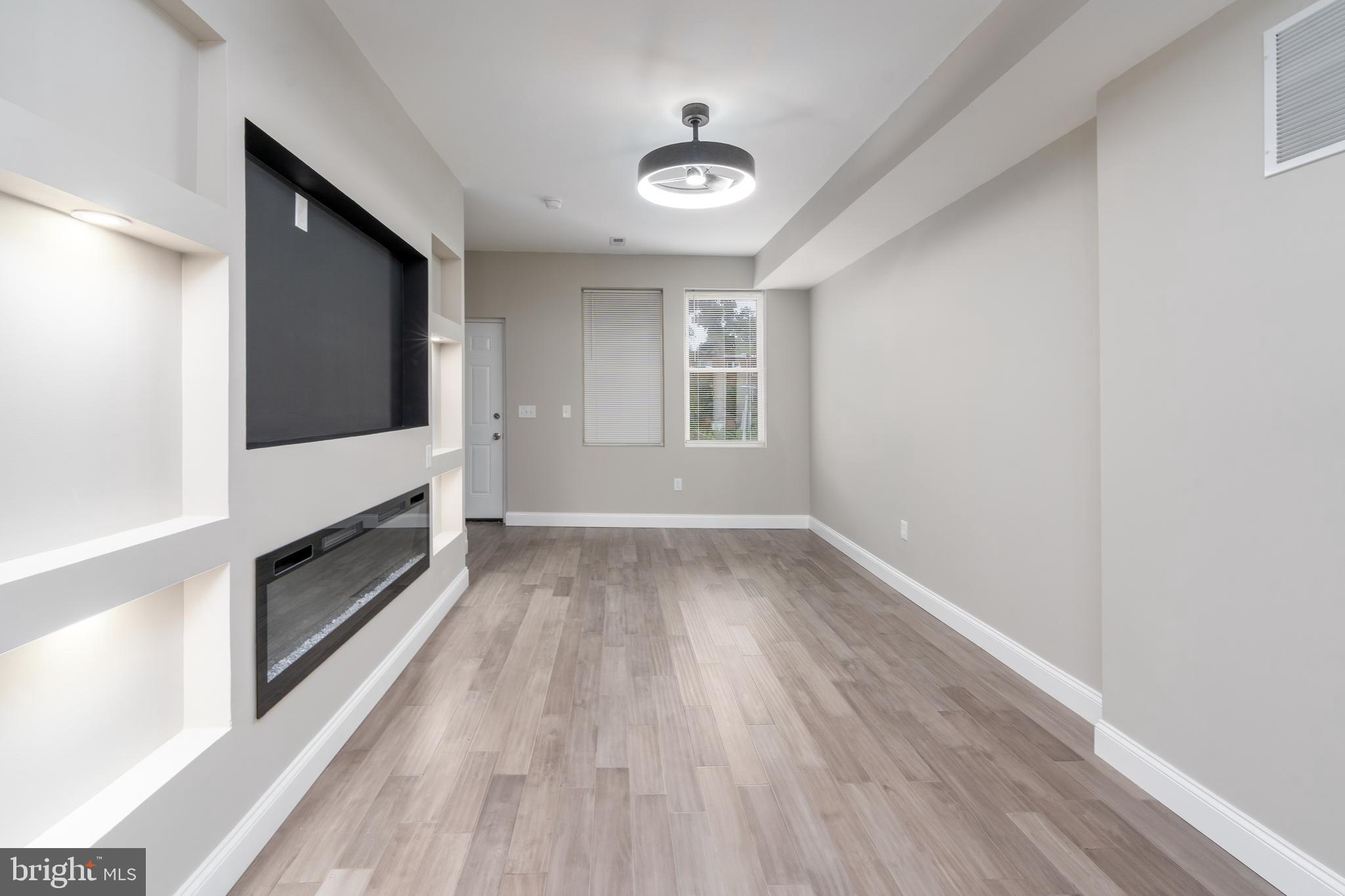 WAVERLY - Residential