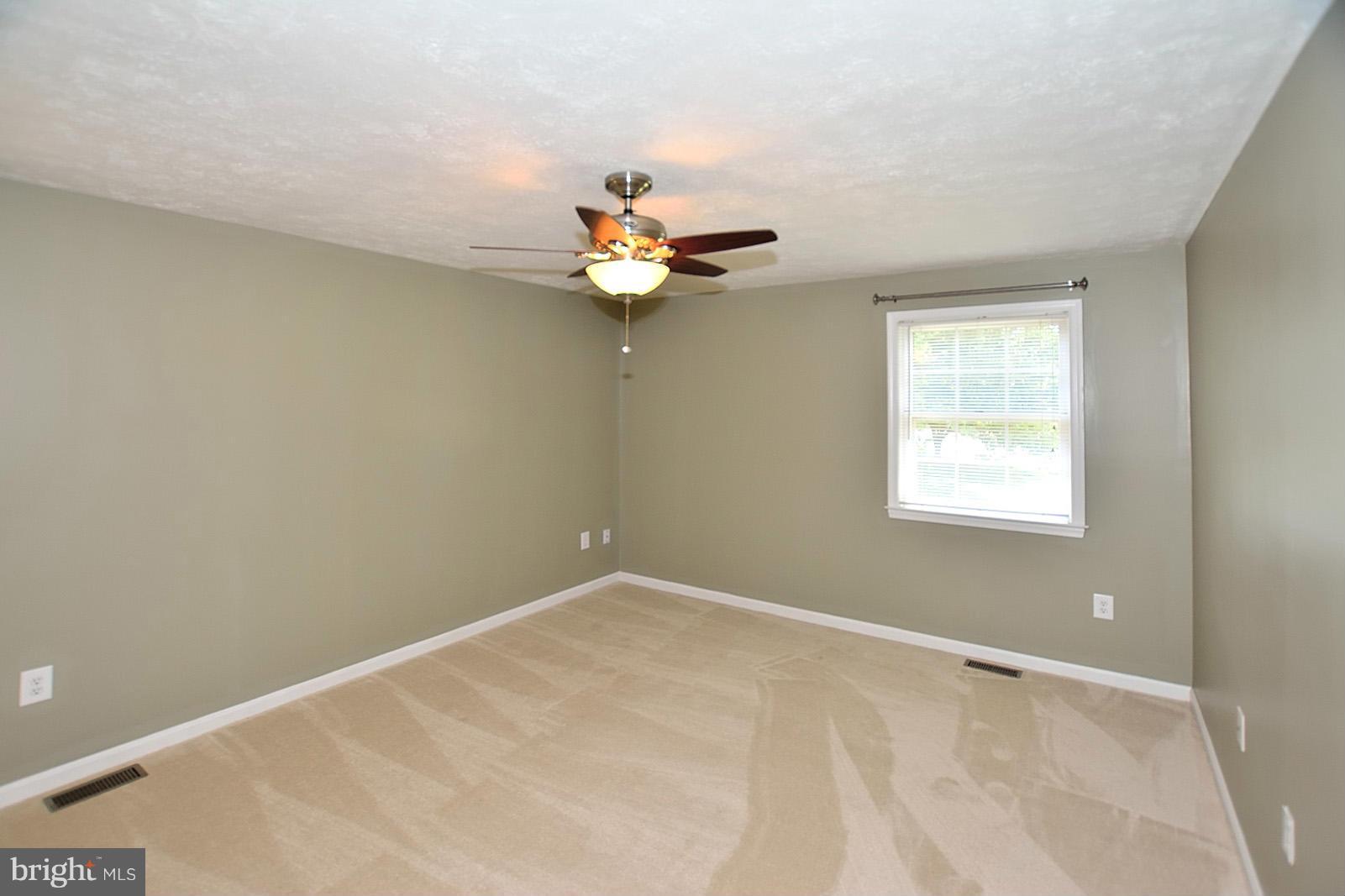 COUNTRY CLUB/LAKE MONTCLAIR - Residential