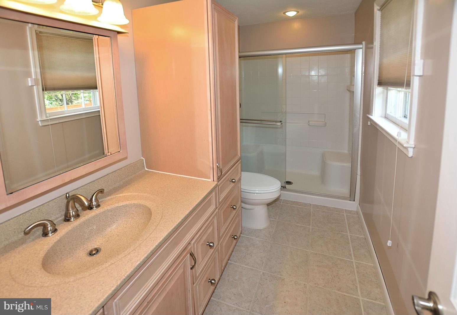 COUNTRY CLUB/LAKE MONTCLAIR - Residential