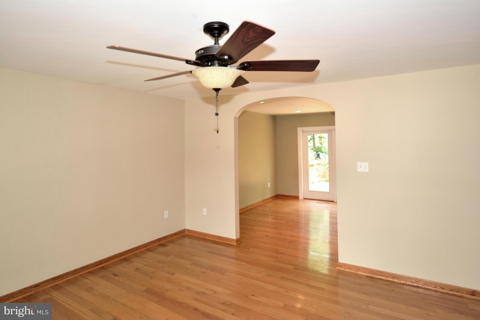 COUNTRY CLUB/LAKE MONTCLAIR - Residential