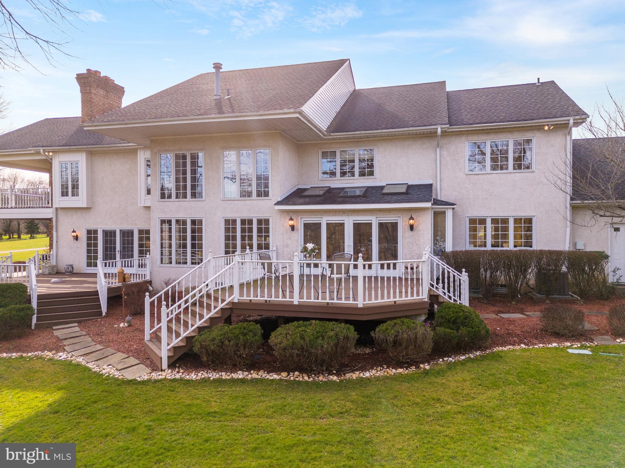 COUNTRY CLUB ESTS - Residential