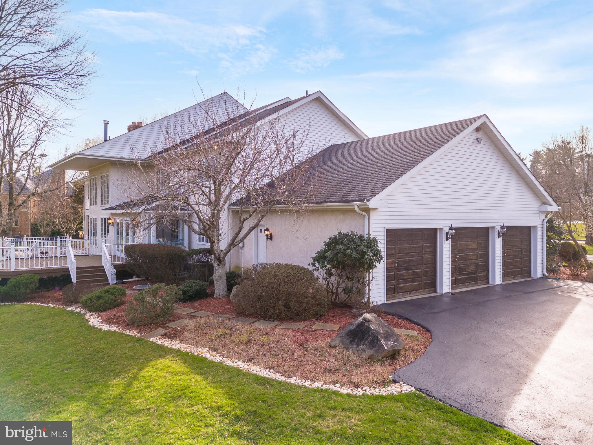 COUNTRY CLUB ESTS - Residential