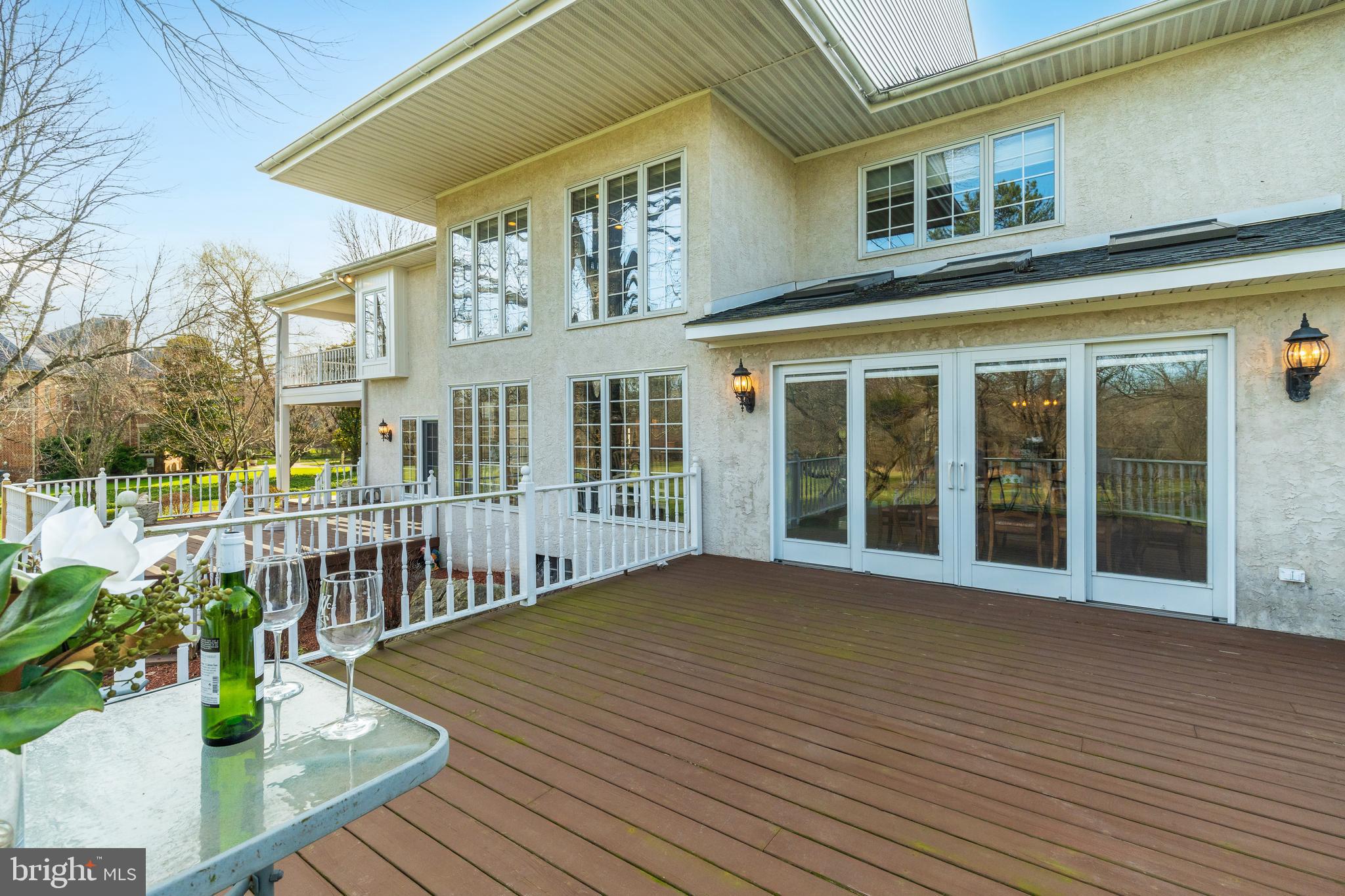 COUNTRY CLUB ESTS - Residential