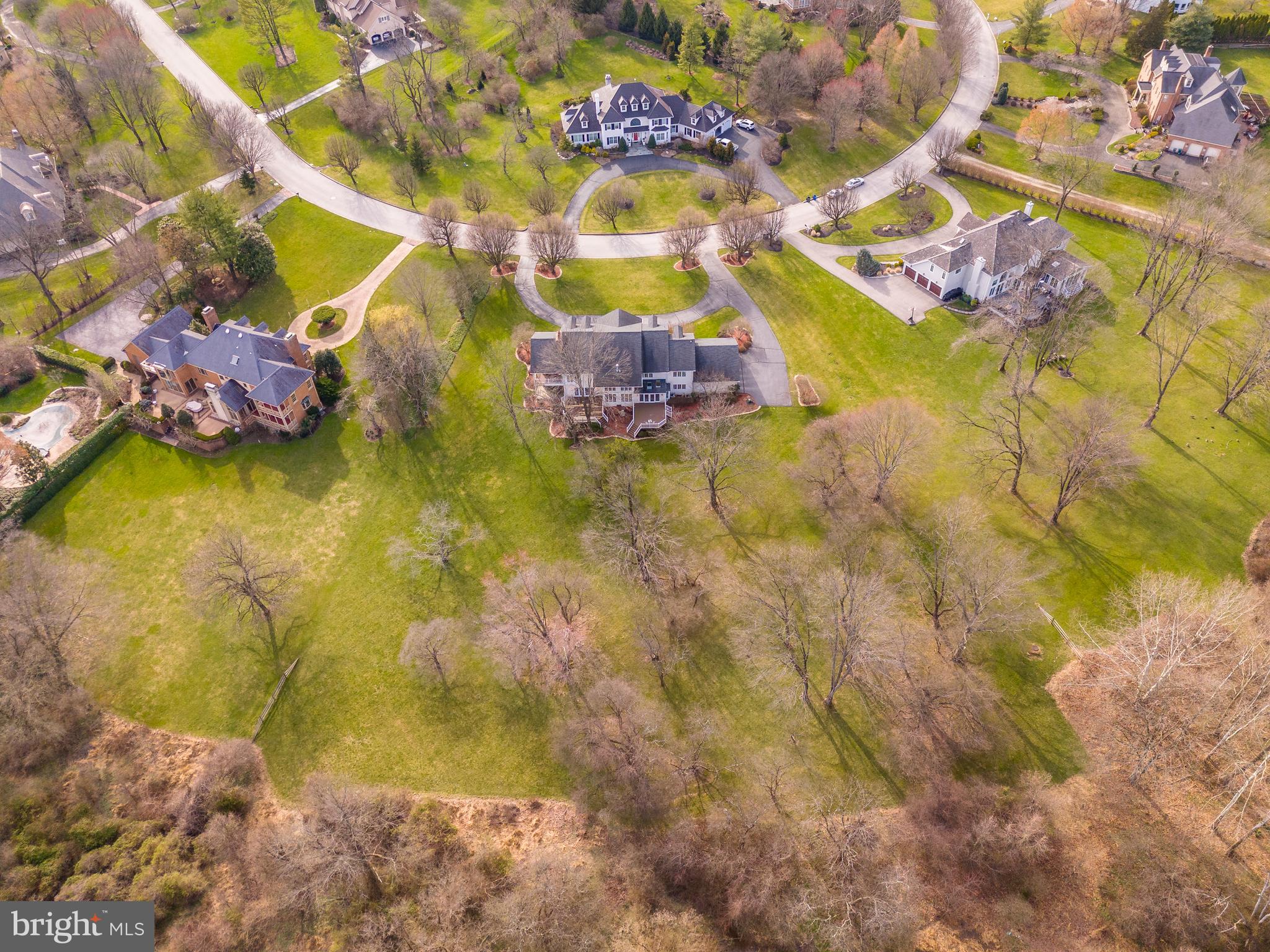 COUNTRY CLUB ESTS - Residential