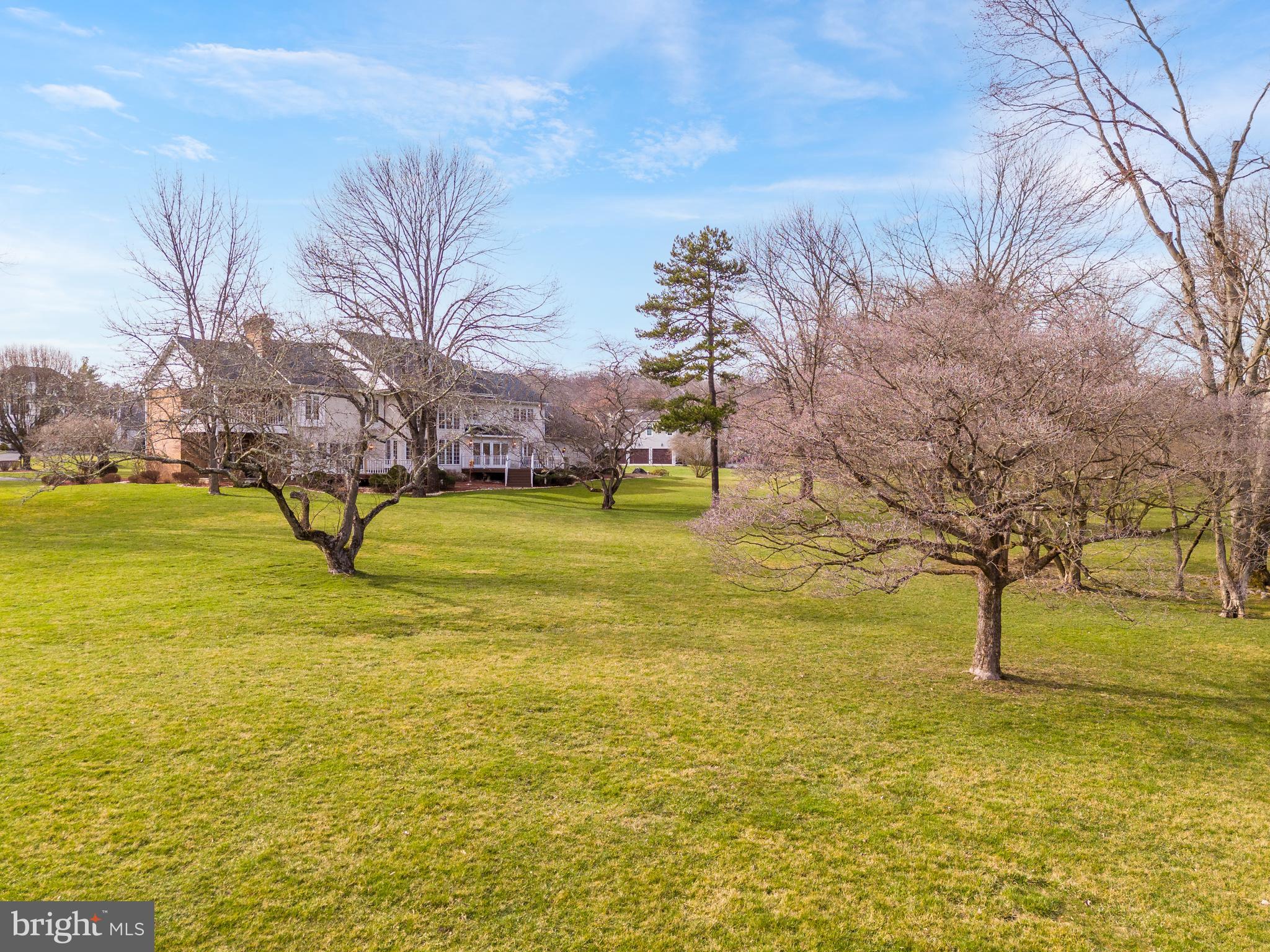 COUNTRY CLUB ESTS - Residential