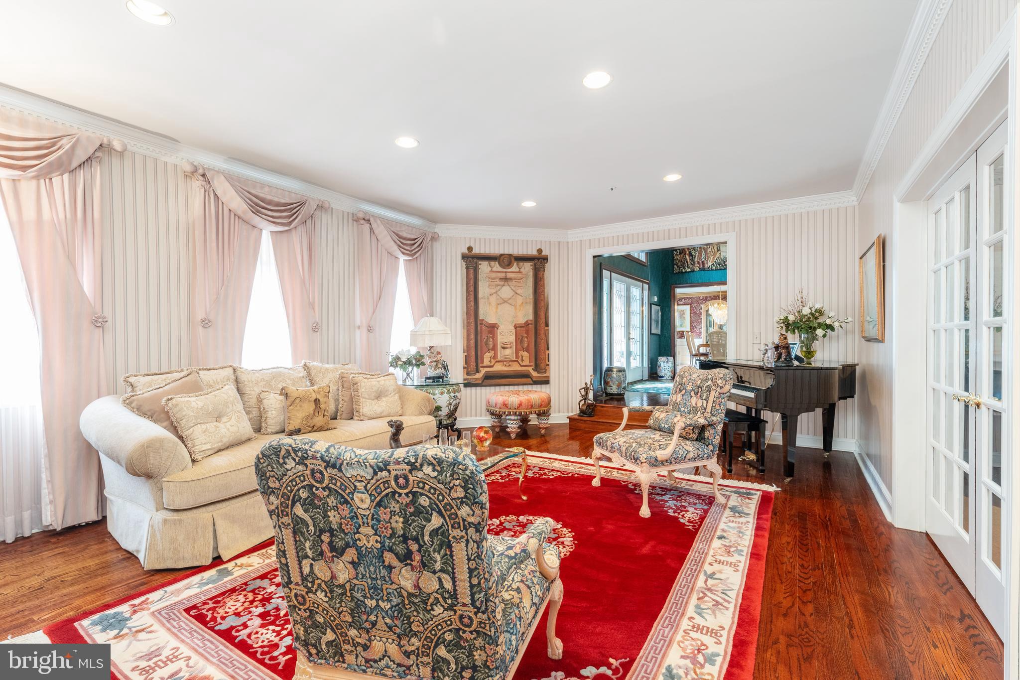 COUNTRY CLUB ESTS - Residential