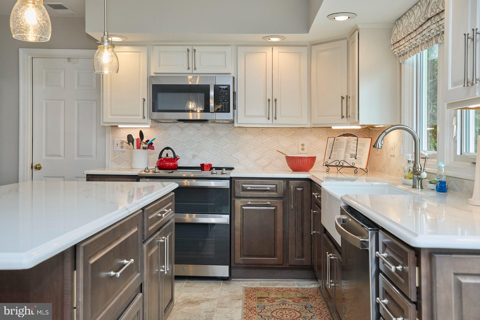 FAIRFAX HUNT - Residential