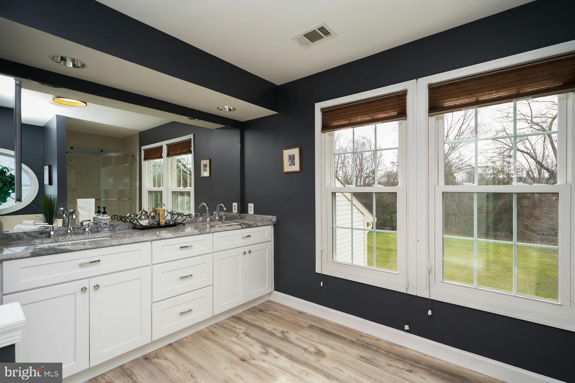 FAIRFAX HUNT - Residential