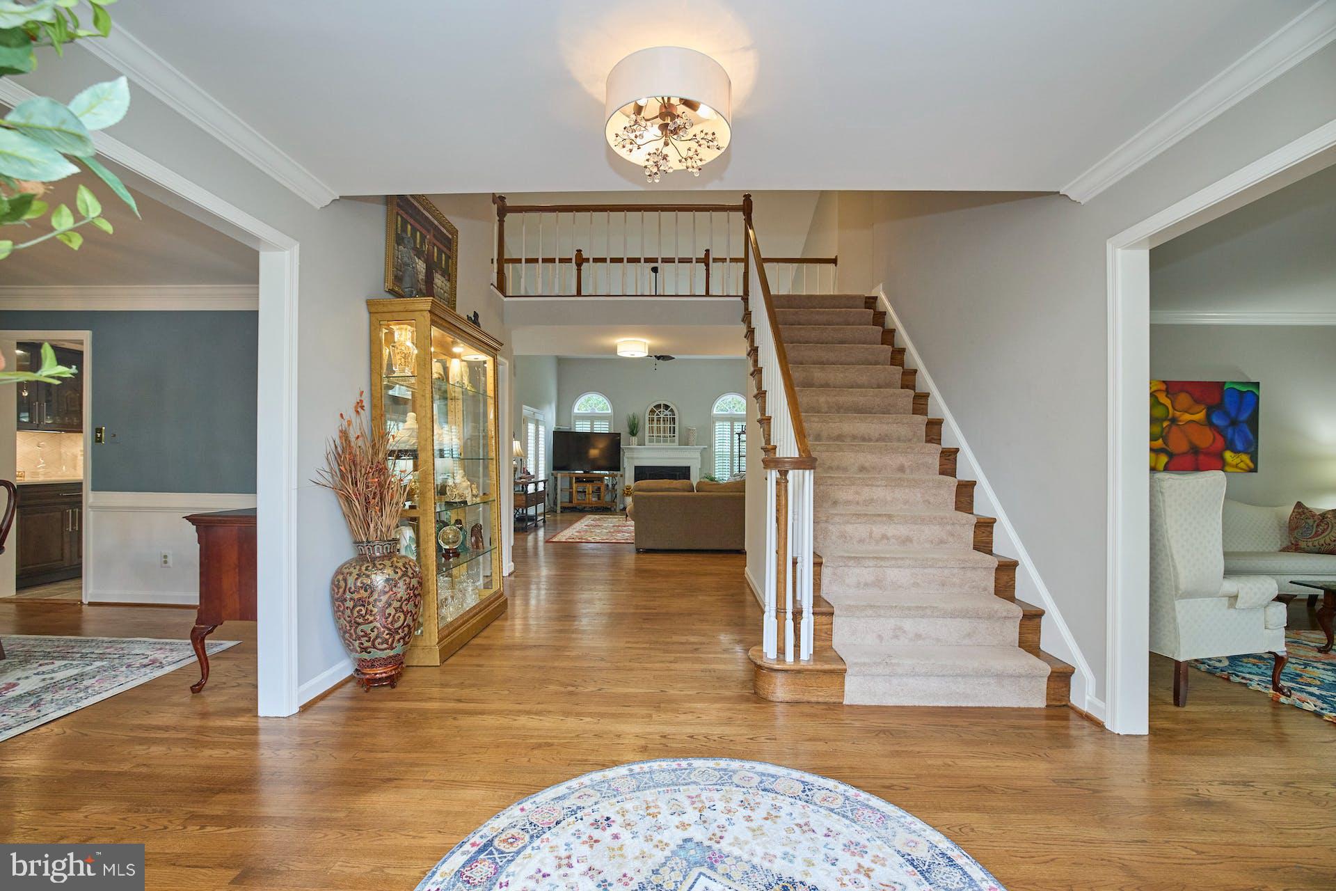 FAIRFAX HUNT - Residential