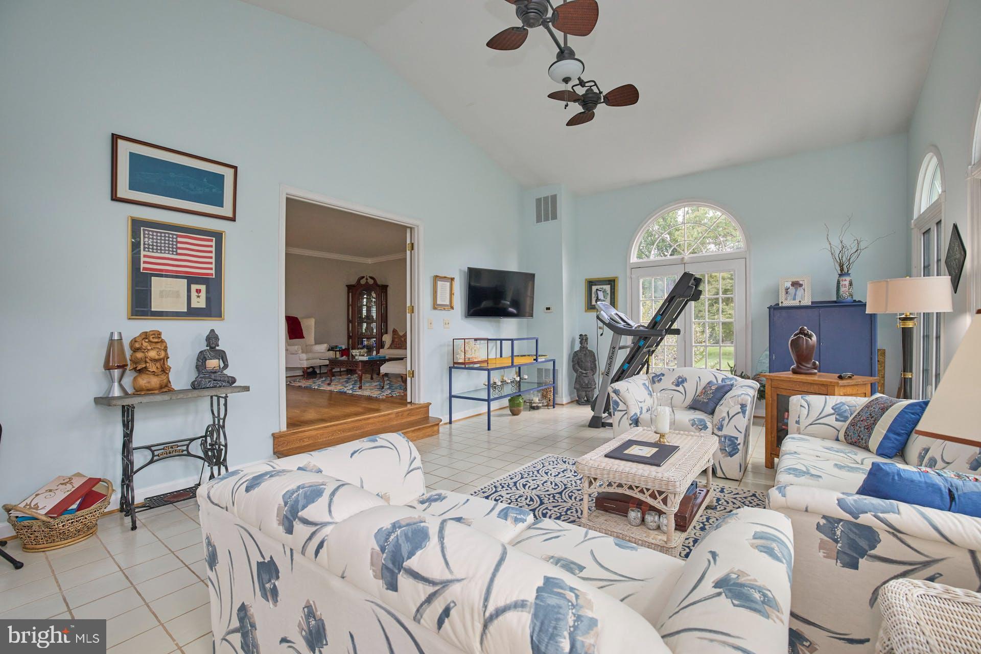 FAIRFAX HUNT - Residential