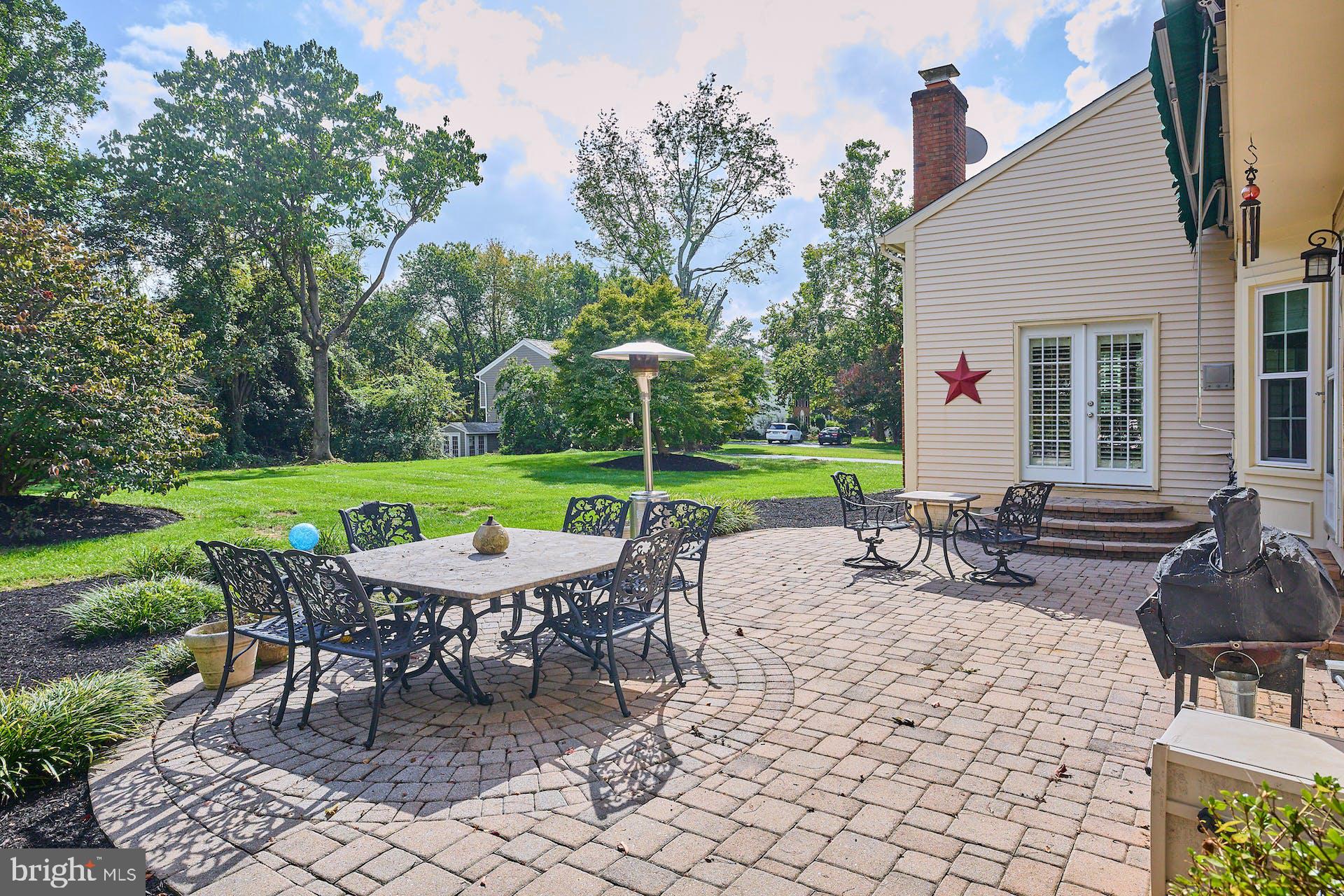 FAIRFAX HUNT - Residential