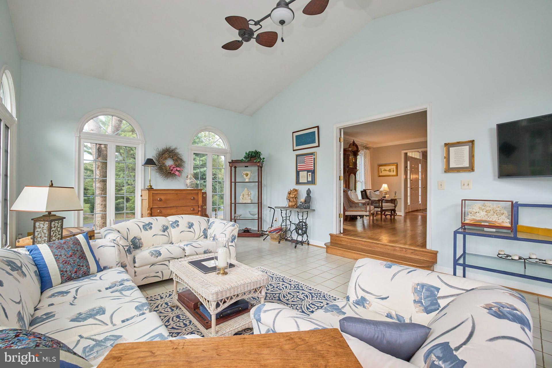 FAIRFAX HUNT - Residential