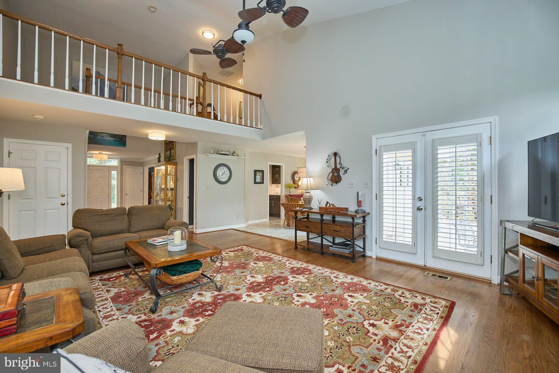 FAIRFAX HUNT - Residential