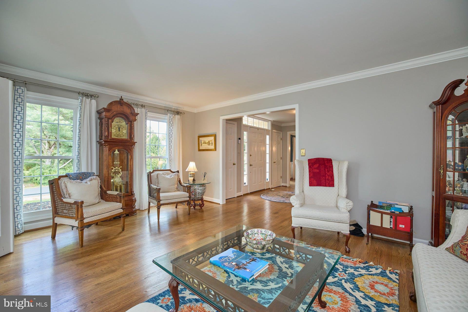 FAIRFAX HUNT - Residential