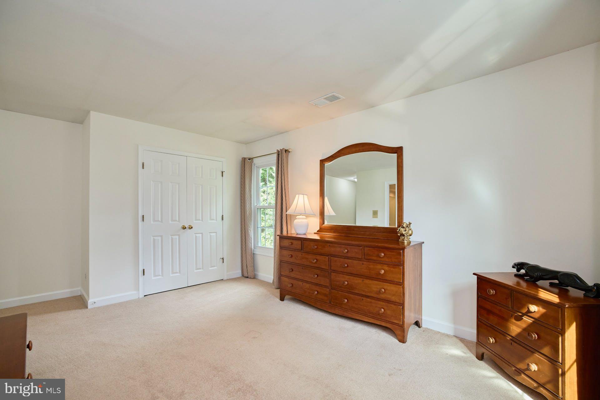 FAIRFAX HUNT - Residential