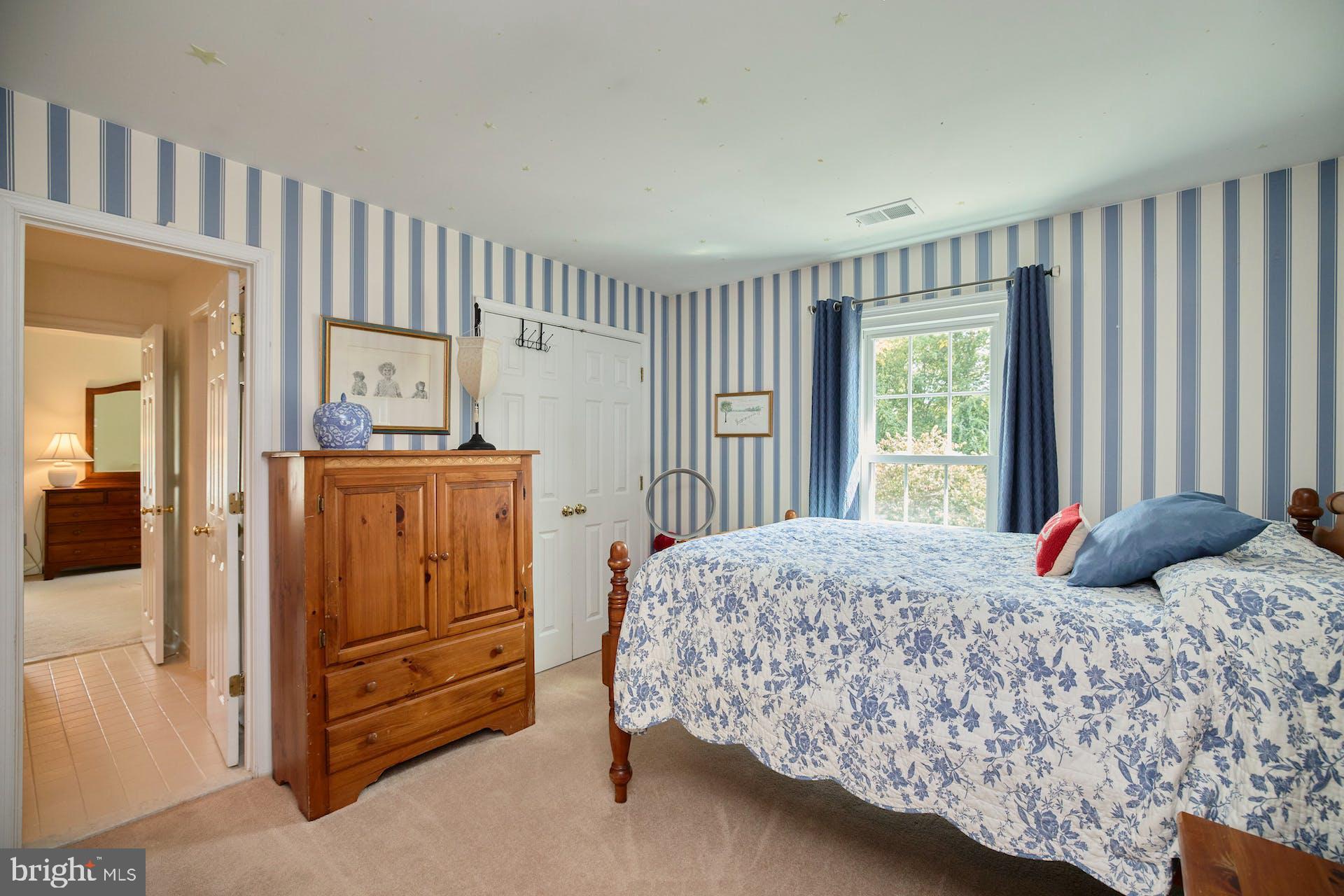 FAIRFAX HUNT - Residential