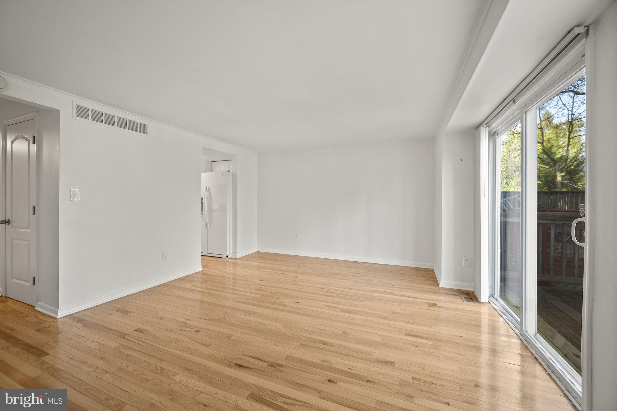 LONGFELLOW - Residential Lease