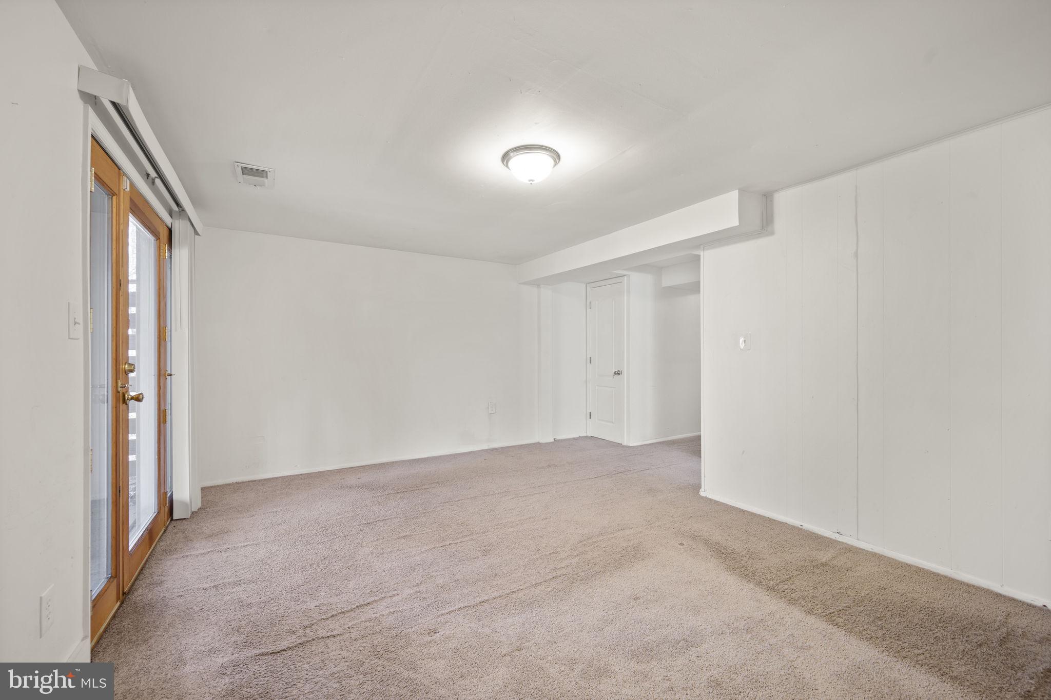 LONGFELLOW - Residential Lease