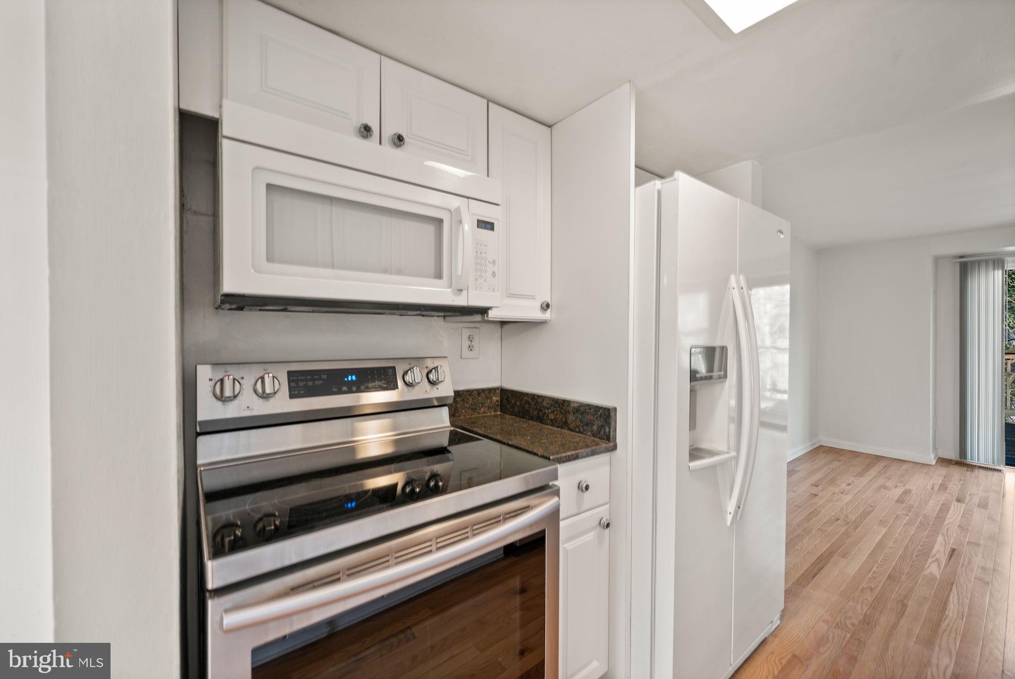 LONGFELLOW - Residential Lease