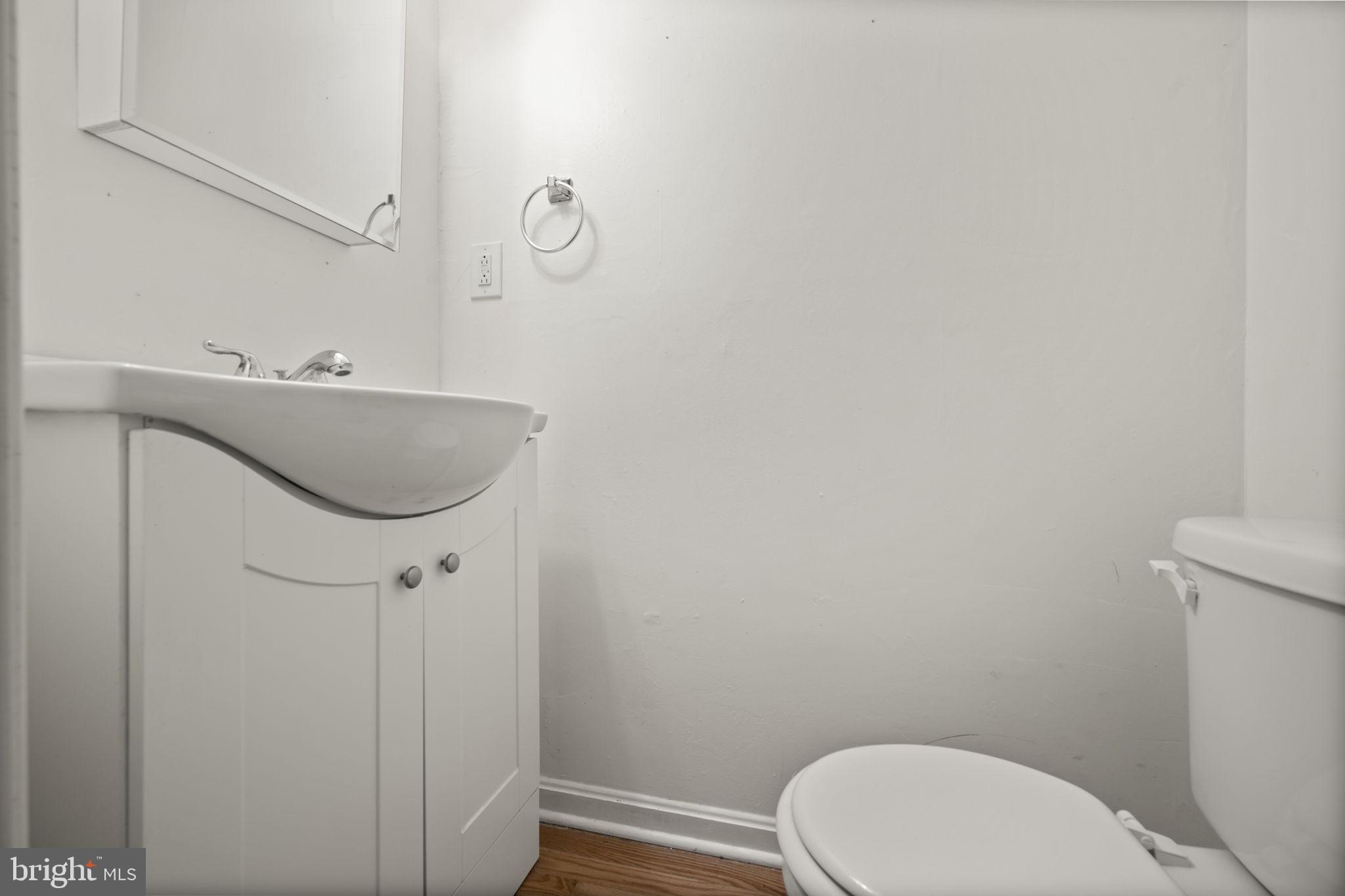 LONGFELLOW - Residential Lease