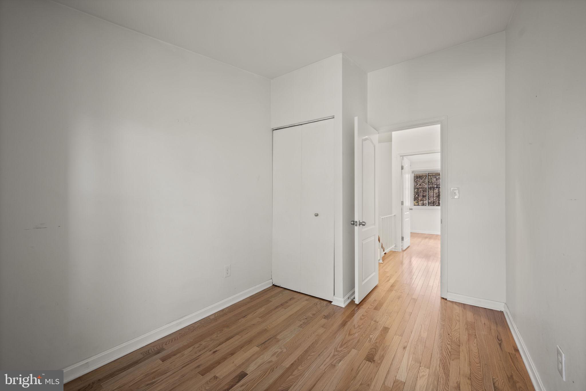 LONGFELLOW - Residential Lease