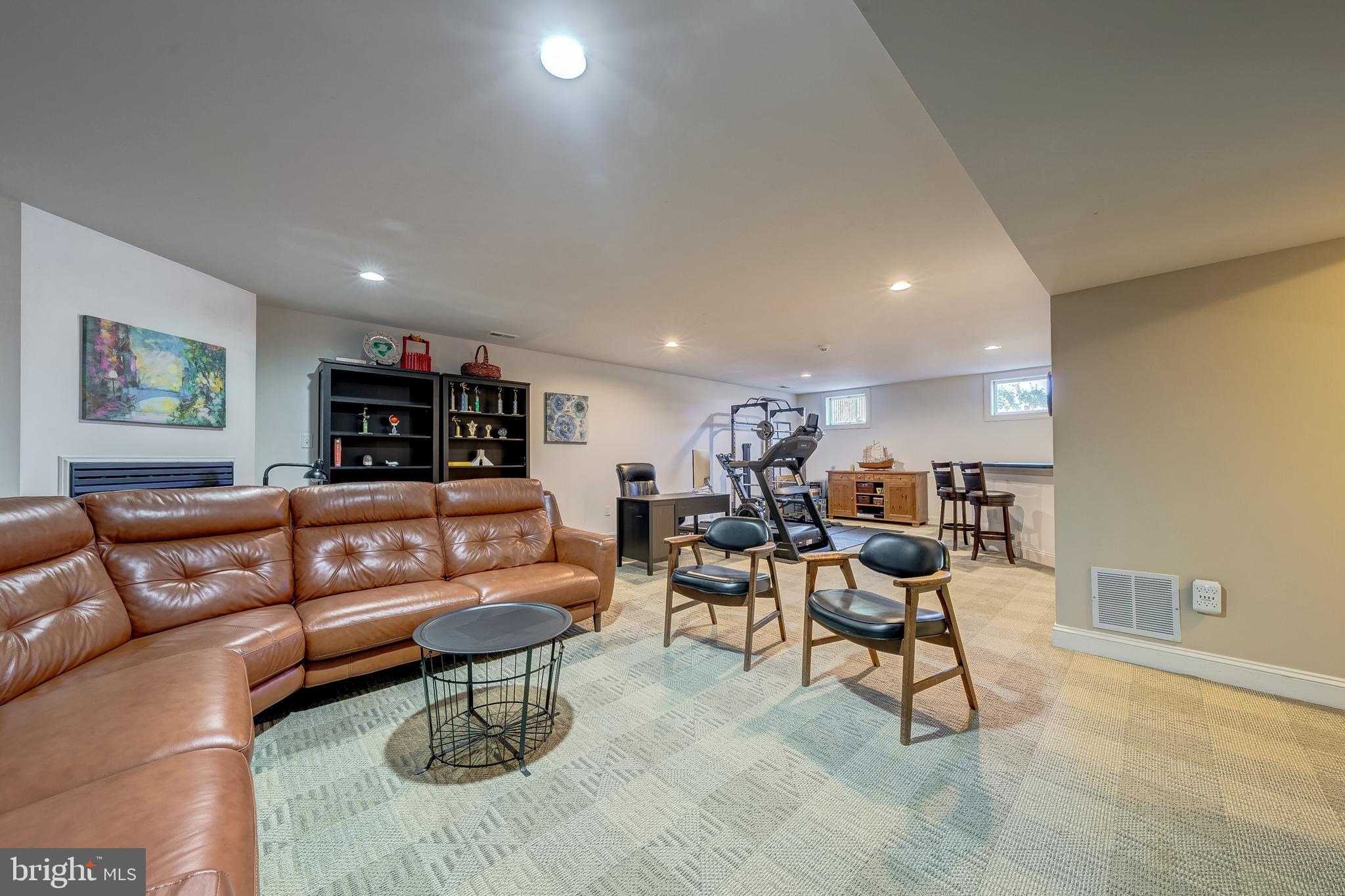 FRANKLIN PARK - Residential Lease