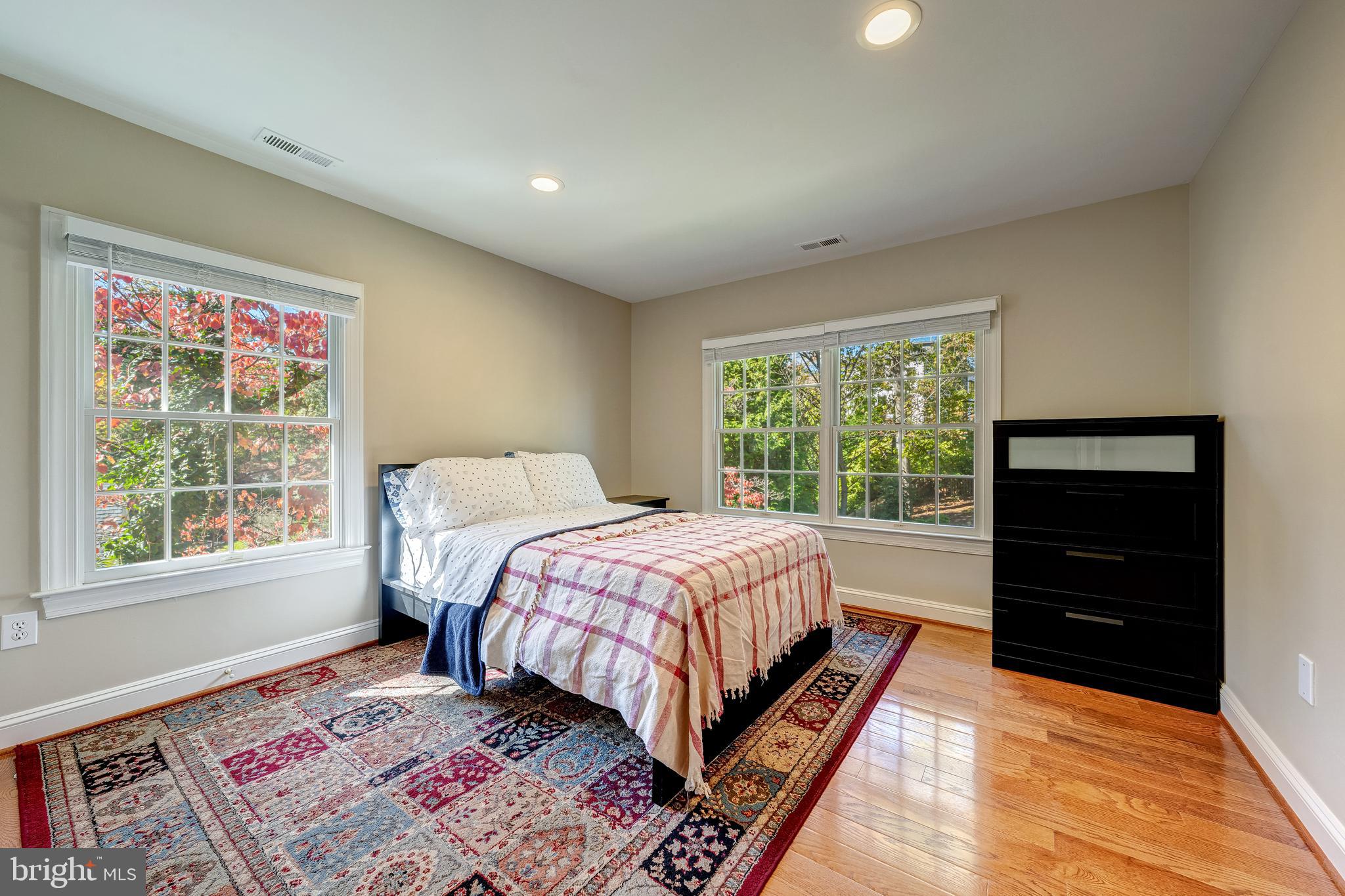 FRANKLIN PARK - Residential Lease