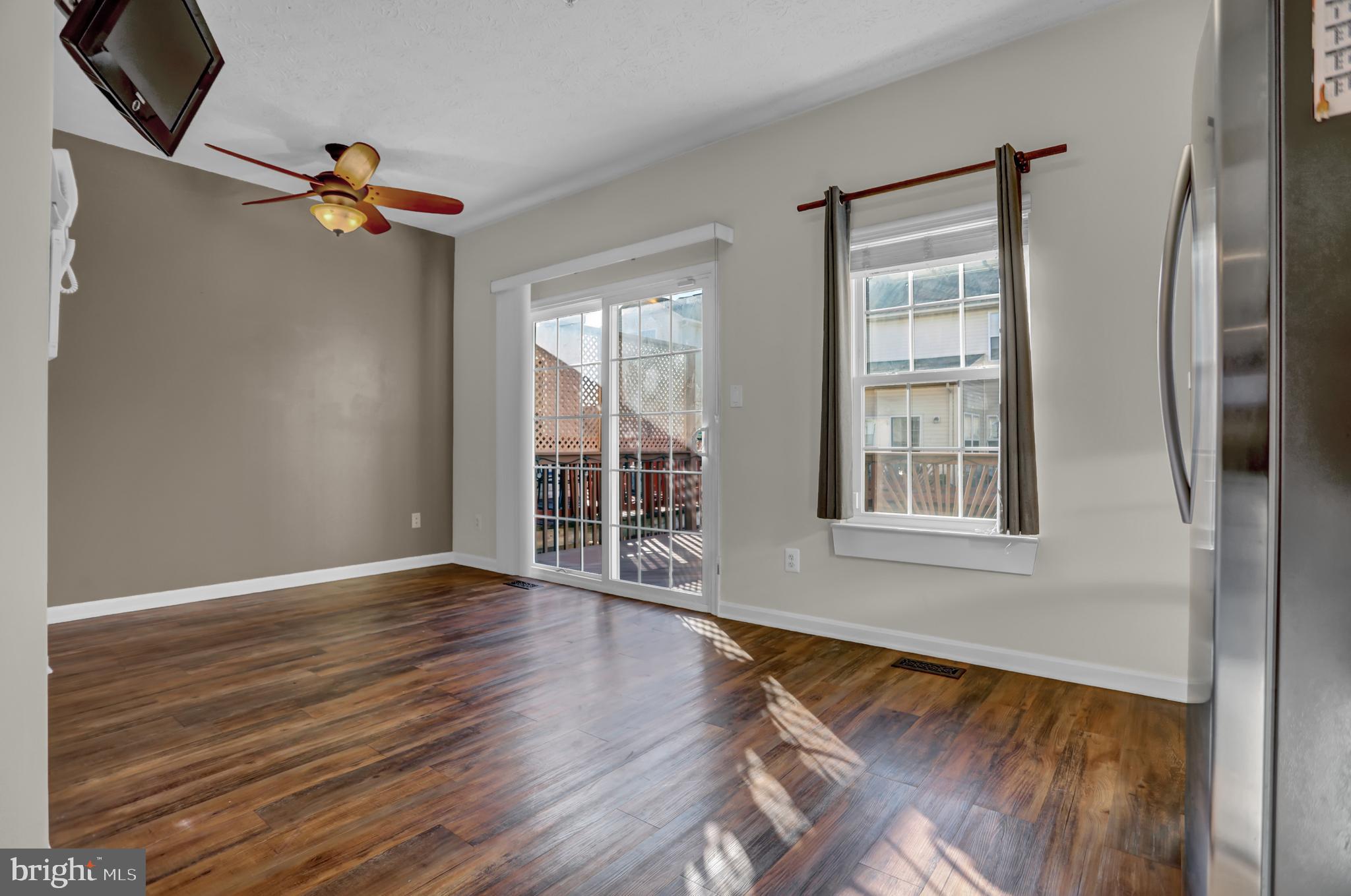 OAKHURST - Residential Lease