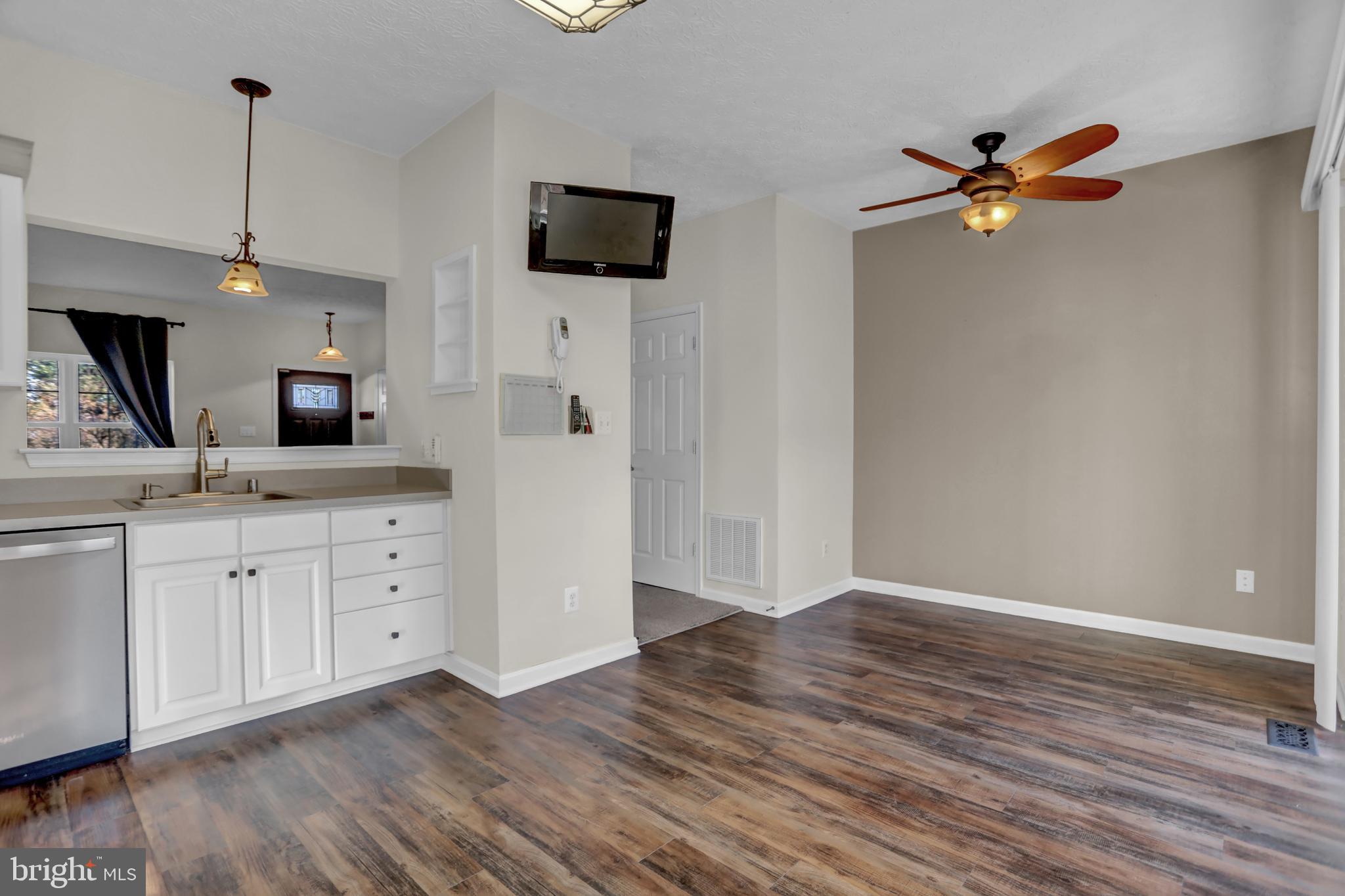 OAKHURST - Residential Lease