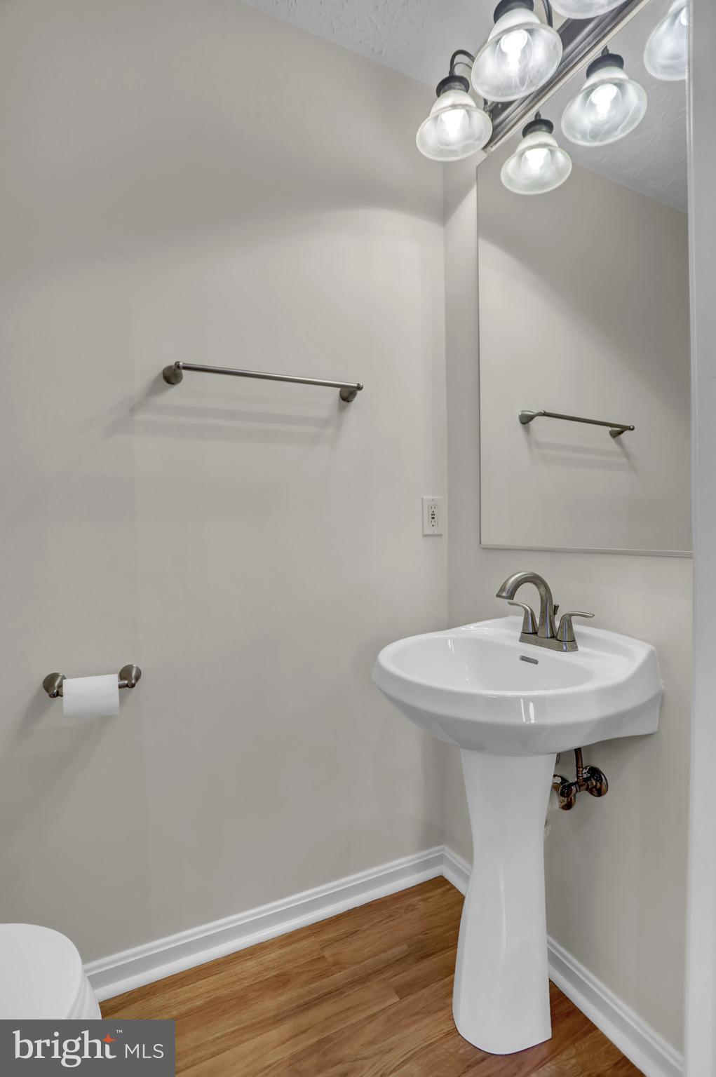 OAKHURST - Residential Lease