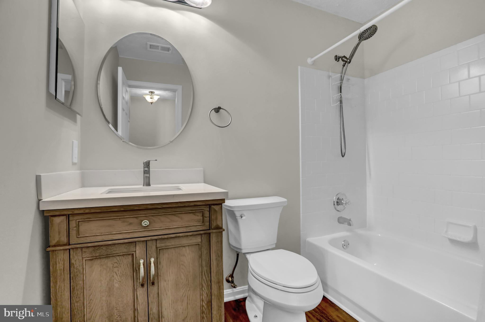 OAKHURST - Residential Lease