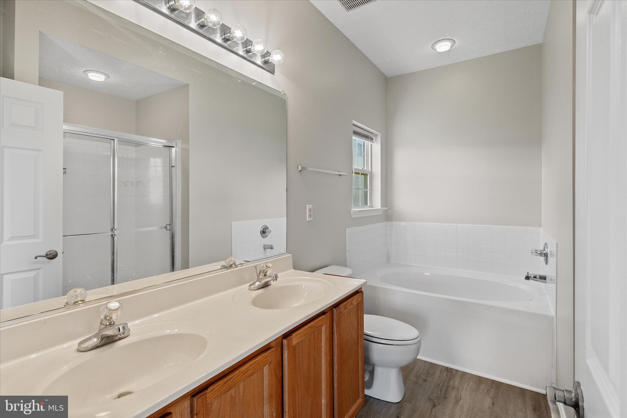 WOOD CREEK GOLF COMM - Residential