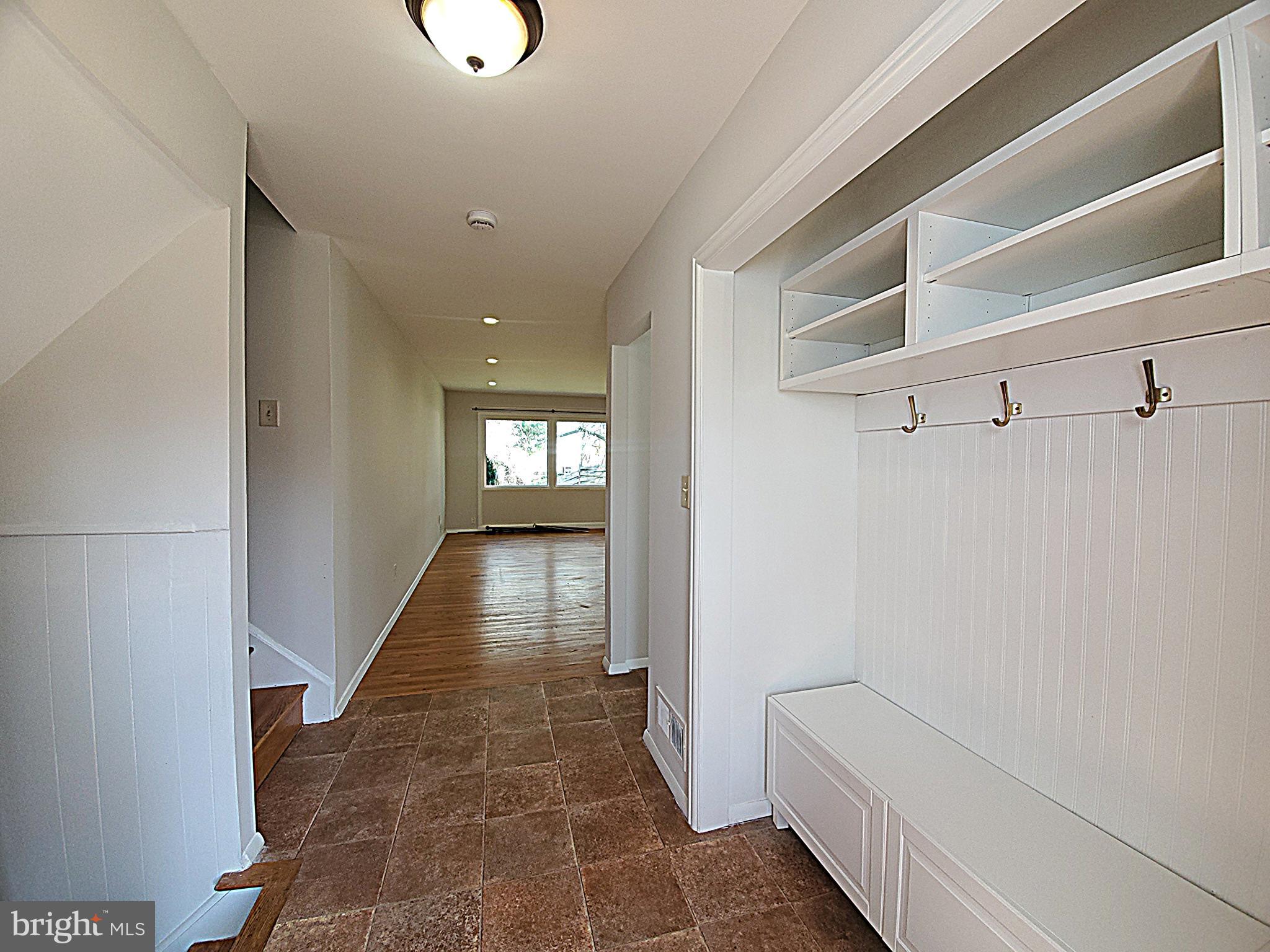 702 W EDMONSTON DRIVE