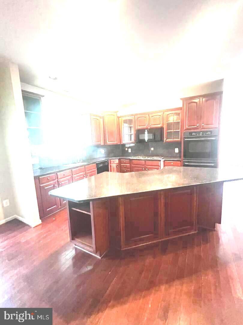 9315 RUSTIC BREEZE COURT