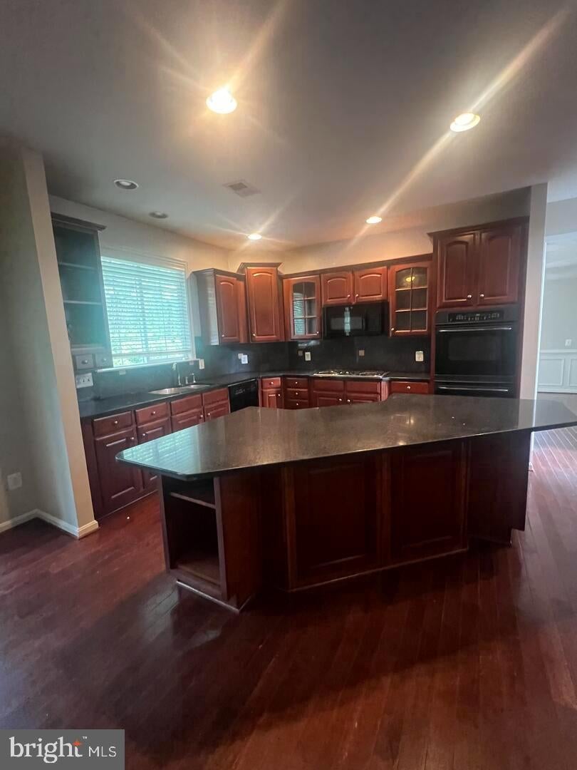 9315 RUSTIC BREEZE COURT