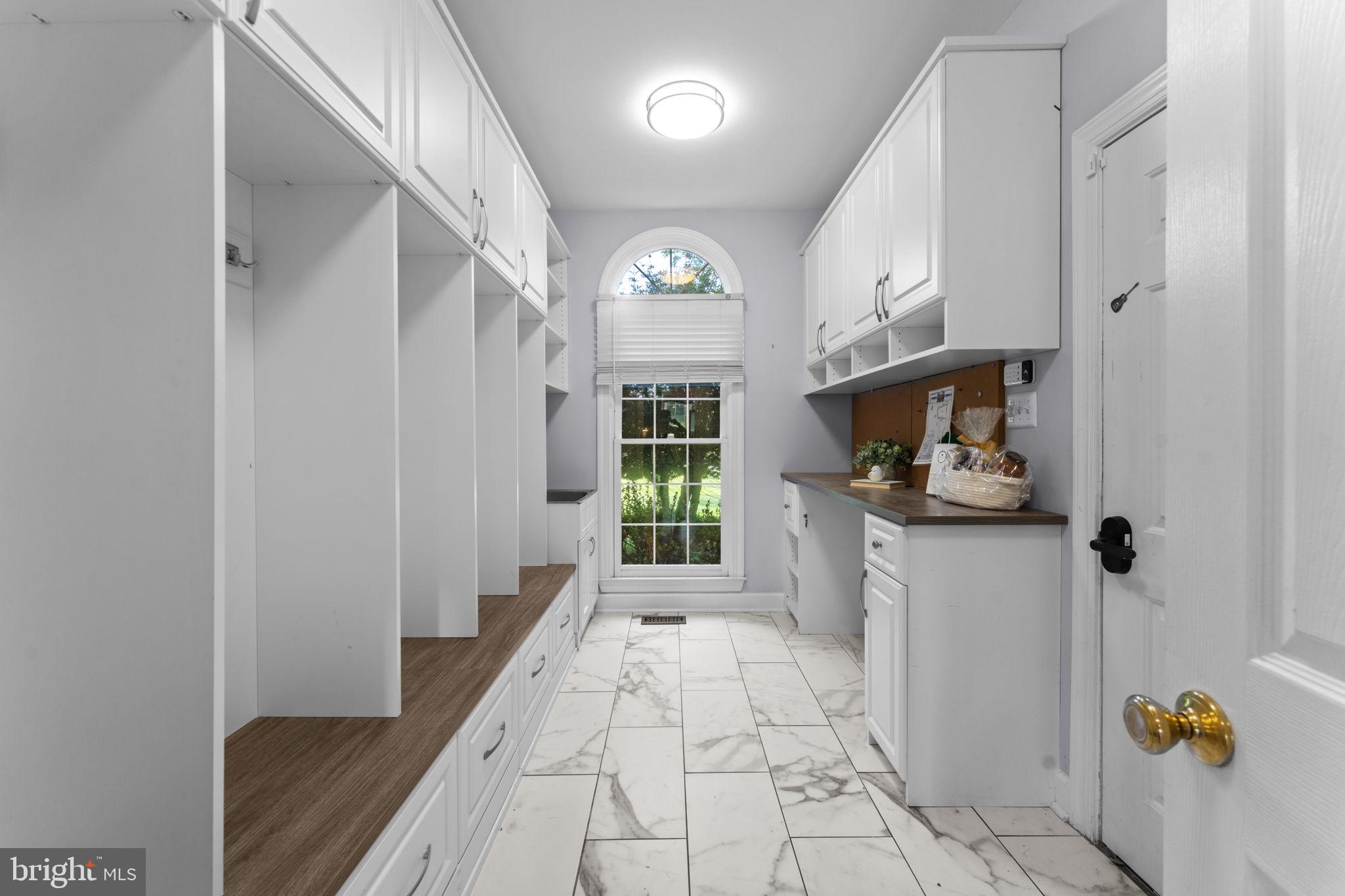 SPRING MEADOWS - Residential