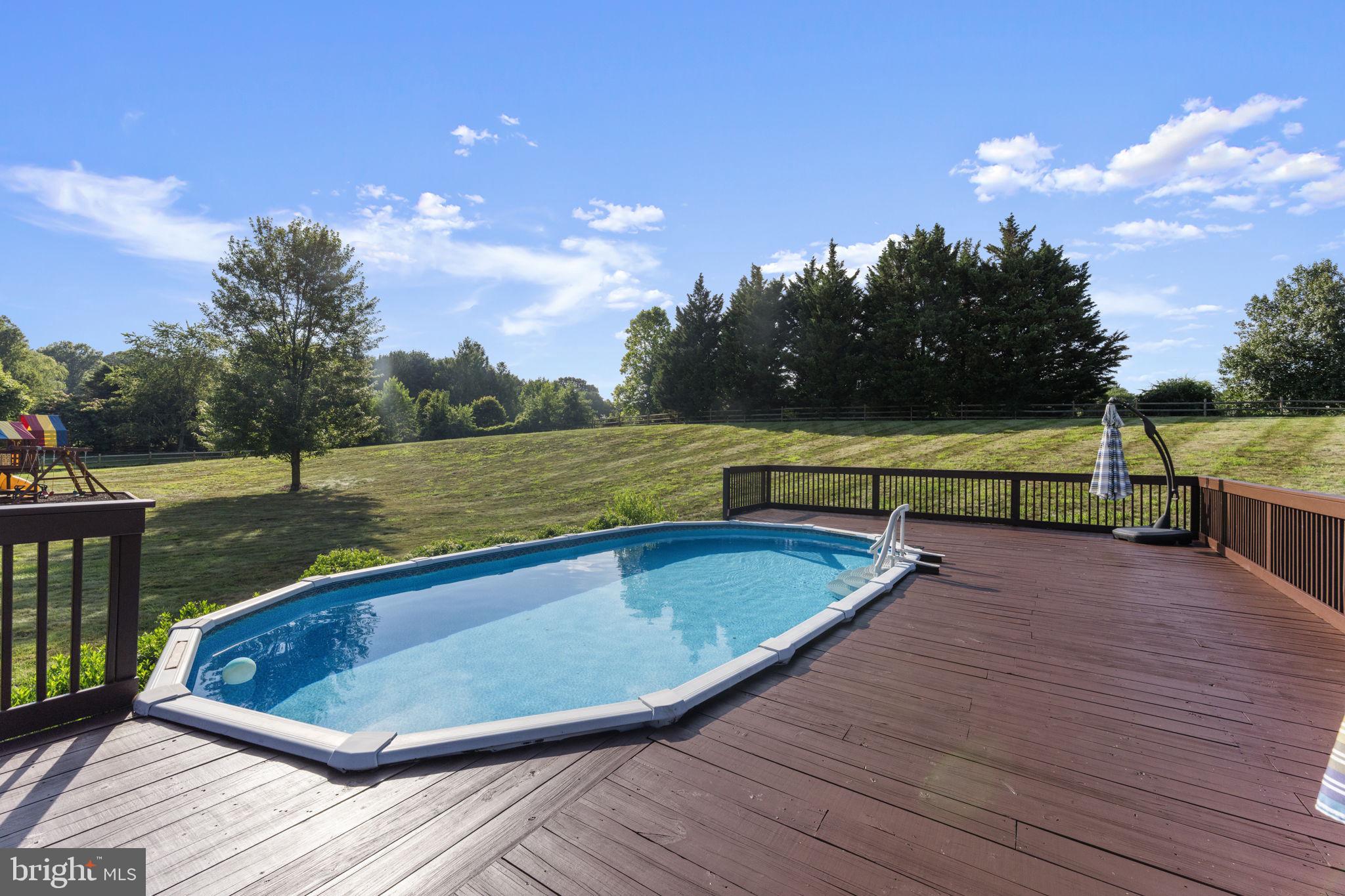 SPRING MEADOWS - Residential